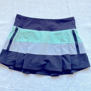 Lululemon Pace Rival Skirt Aquamarine Cool Breeze Cadet Blue Size 4 EUC RARE